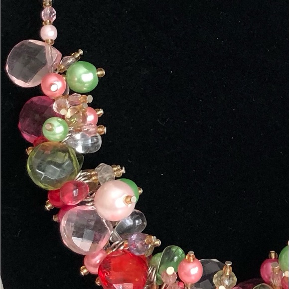 Cluster Bead Necklace and Pierced Earrings - Picture 5 of 8